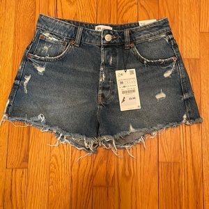 Zara Mid-Rise Frayed Jean Shorts